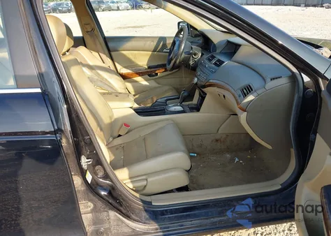 2010 Honda Accord 2.4 Ex-L z USA, uszkodzony, nr VIN 1HGCP2F80AA124199